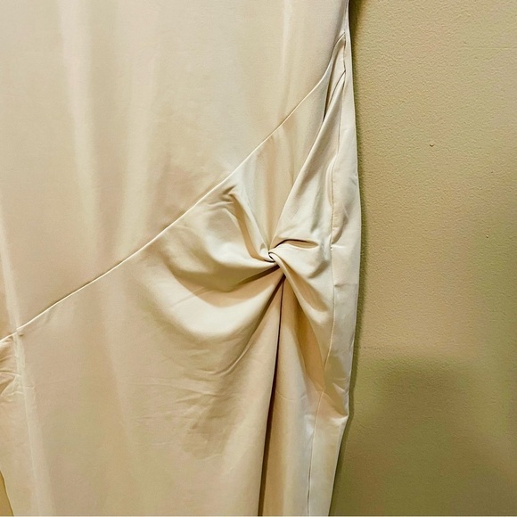 4th + Reckless Beige Maxi Bodycon Dress Medium NWT NEW! - Picture 6 of 11